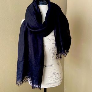 Neiman Marcus wool/silk shawl scarf. Large size